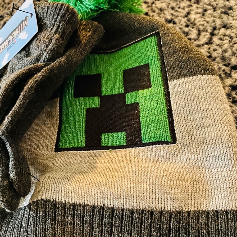 Minecraft hat and glove set